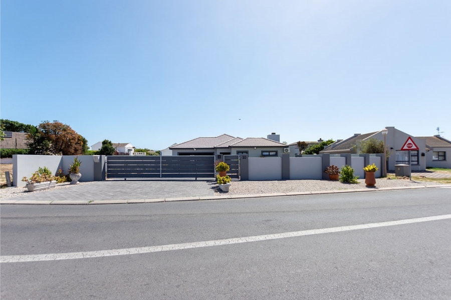 3 Bedroom Property for Sale in Country Club Western Cape